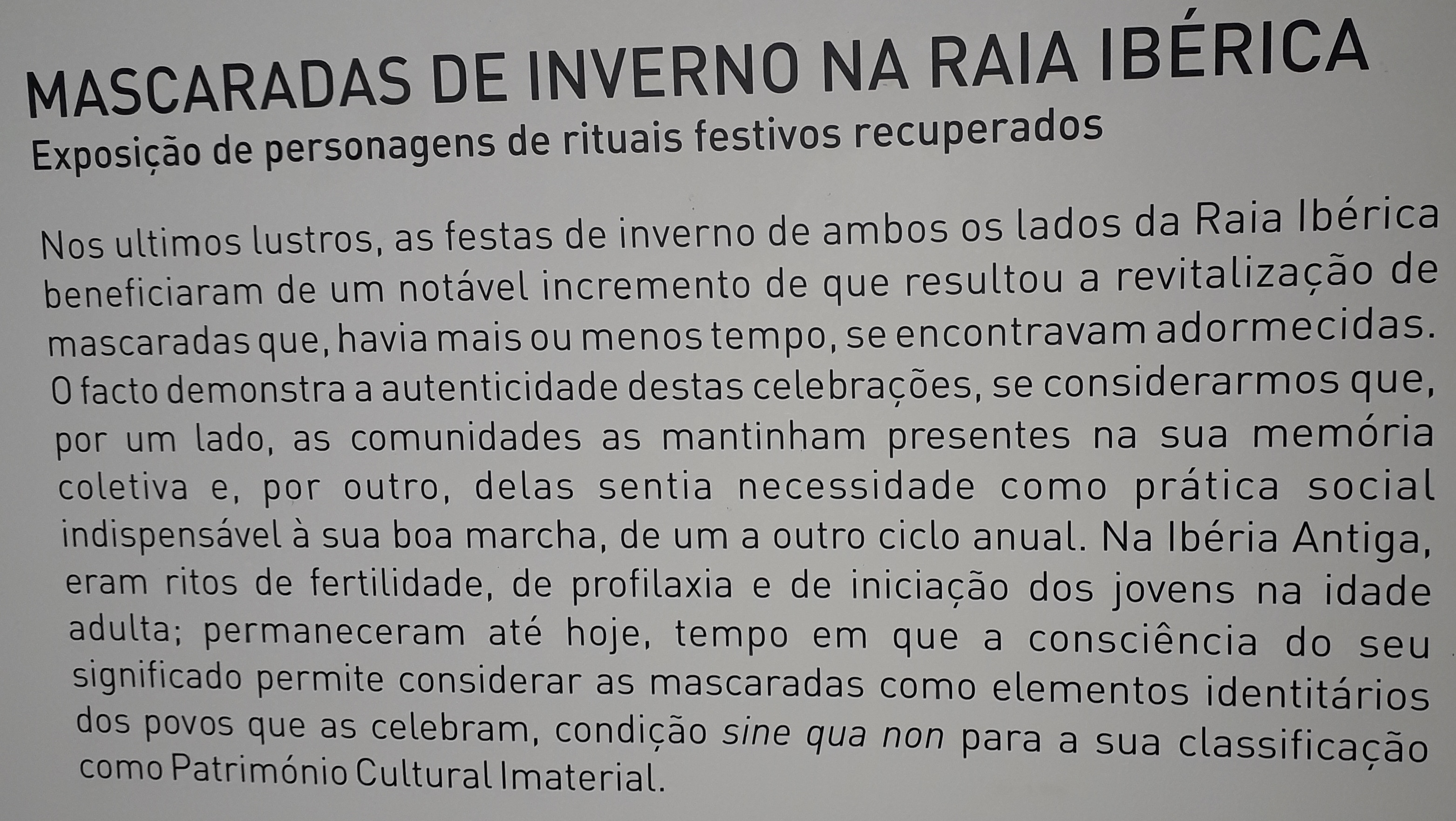 Mascararte expos. personagens