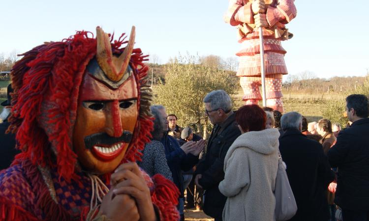 Inauguração da estátua do careto de Salsas, obra de Luís Canotilho